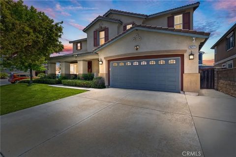 Photo of 26217 Isabella Place, Murrieta, CA 92563 (MLS # SW26090310)