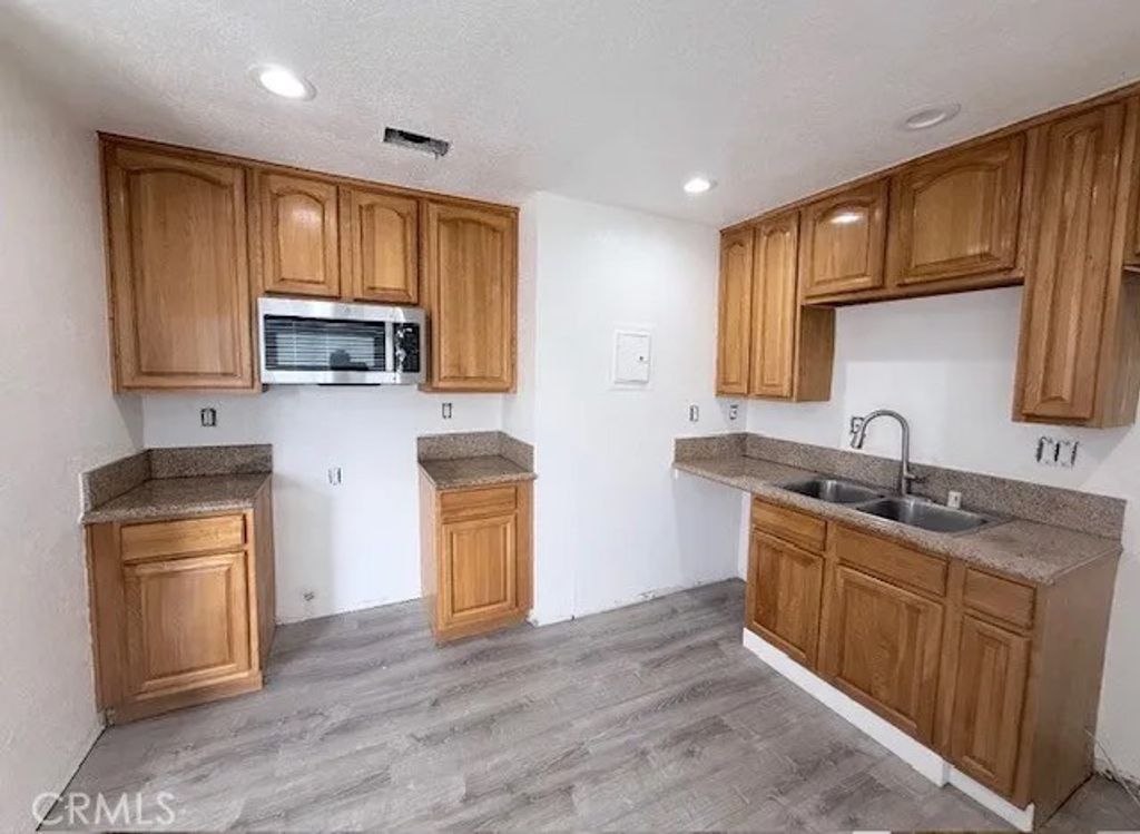 Photo of 1072 N Clifford Ave #C, Rialto, CA 92376 (MLS # CV26053410)