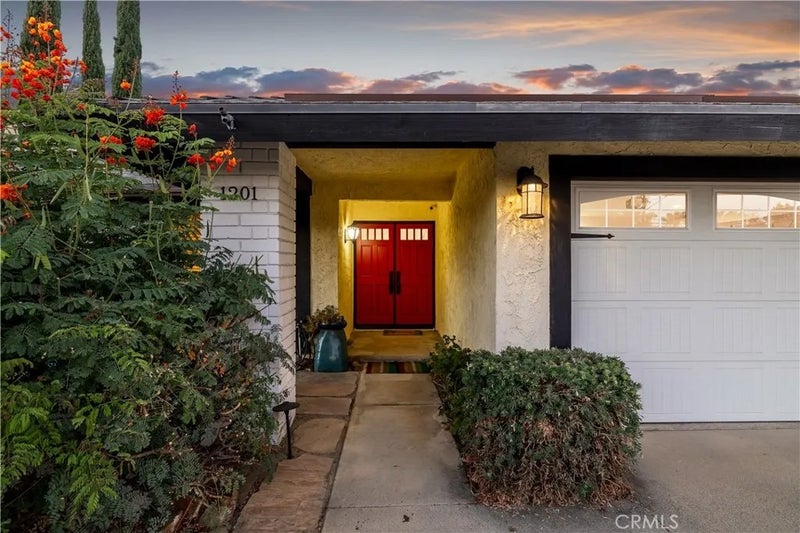 1201 Bonita Avenue
