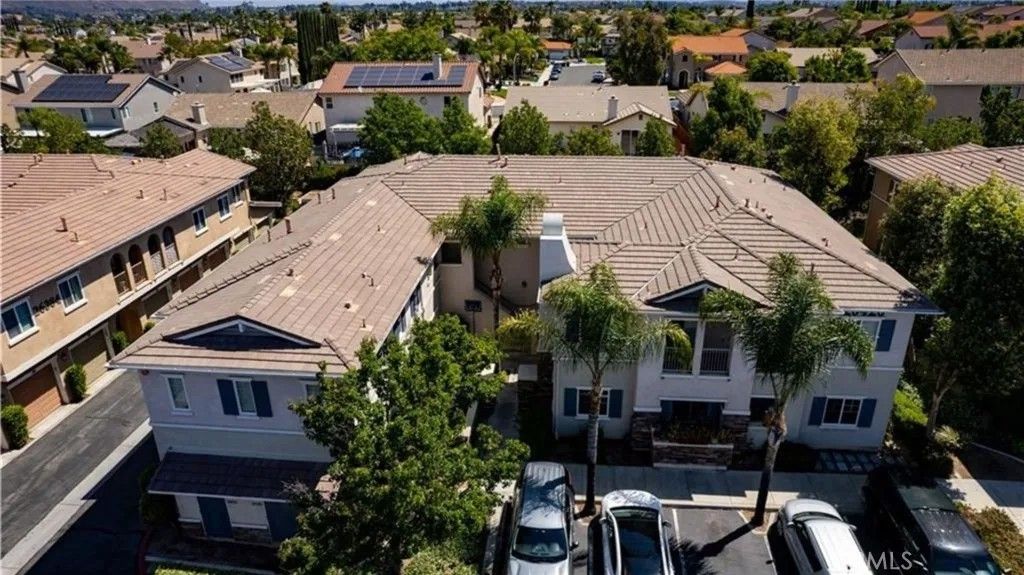 Photo of 26426 Arboretum Way #806, Murrieta, CA 92563 (MLS # SW26027391)