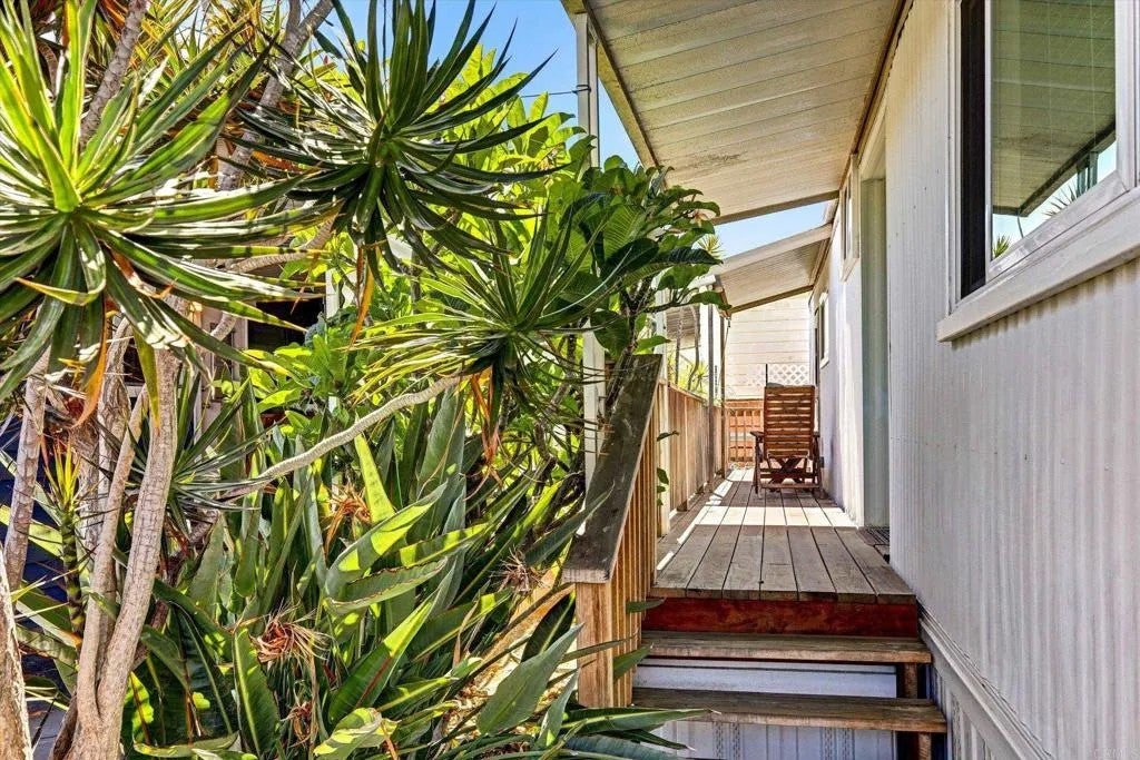 Photo of 218 Mockingbird Lane, Oceanside, CA 92057 (MLS # NDP2607173)