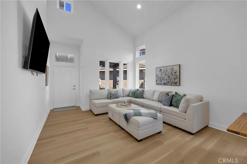 43 Deerwood