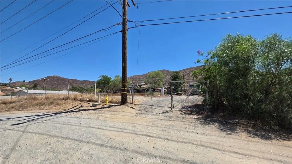 Photo of 31613 Allen Ave, Homeland, CA 92548 (MLS # SW25174734)