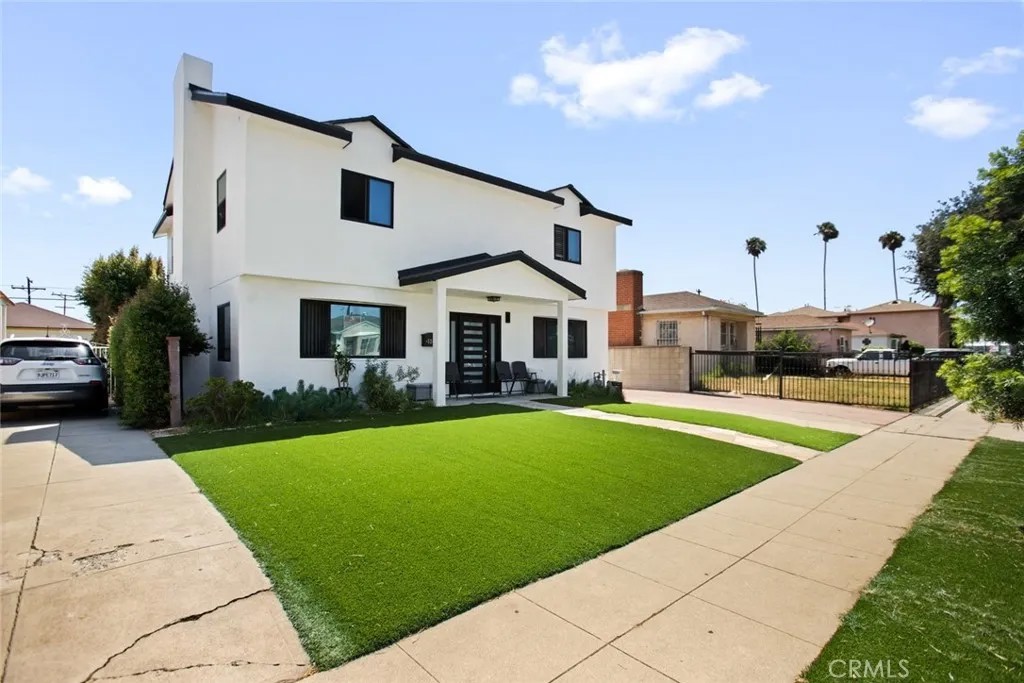 5244 Via Corona Street