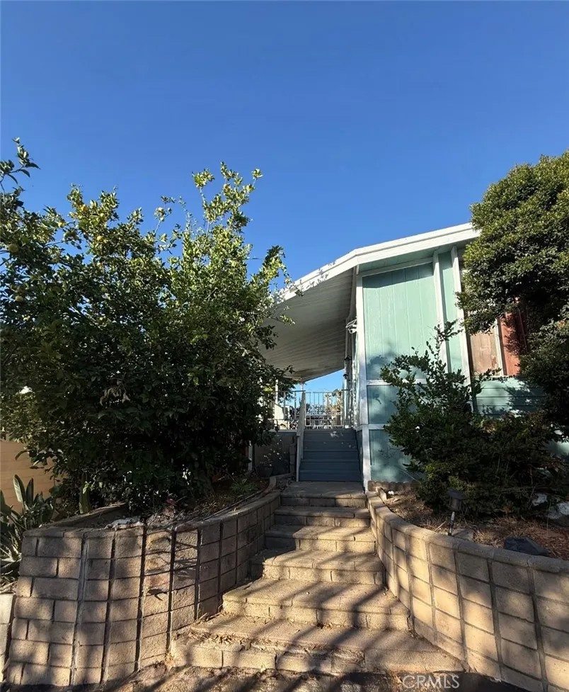 5700 Carbon Canyon 61