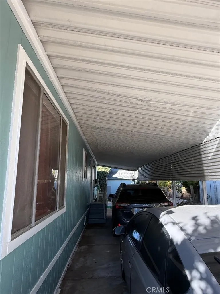 5700 Carbon Canyon 61