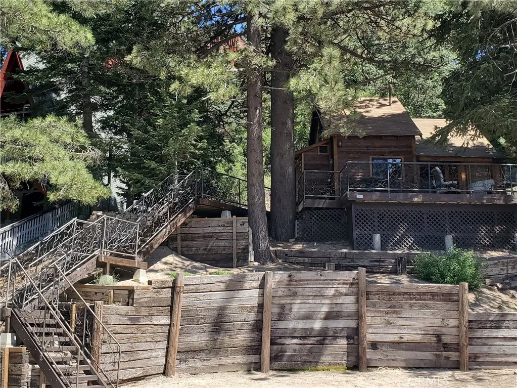 33429 Robin Drive