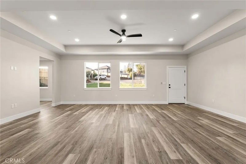 5812 Golden Oaks Road