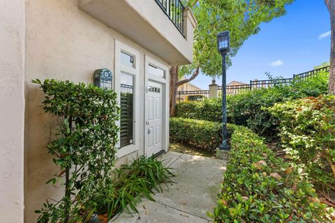 7285 Calabria Ct 18 San Diego CA 92122