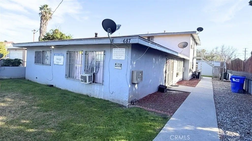 Photo of 687 W 17th St, San Bernardino, CA 92405 (MLS # PW26067439)