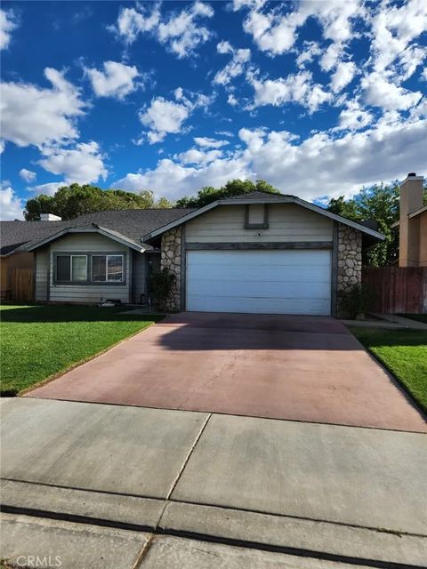 Photo of 1008 E Avenue J7, Lancaster, CA 93535 (MLS # SR25231398)