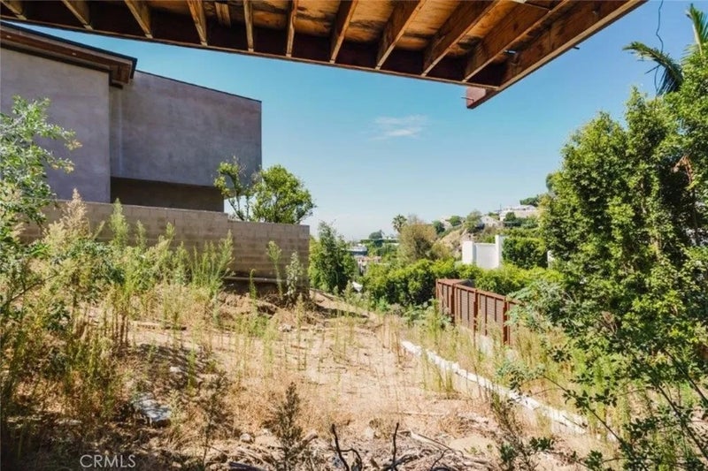 1688 Sunset Plaza Drive