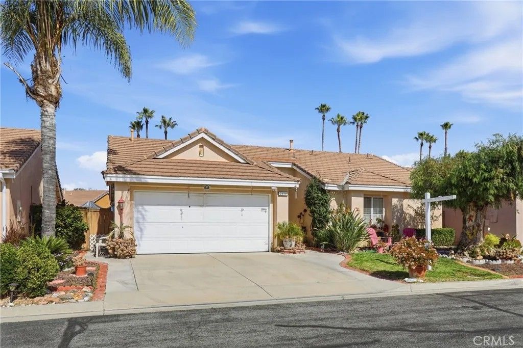 Photo of 2330 Juneberry Ave, Hemet, CA 92545 (MLS # CV26031576)