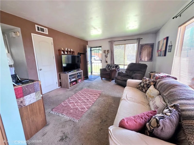 1011 Cotter Avenue 12A