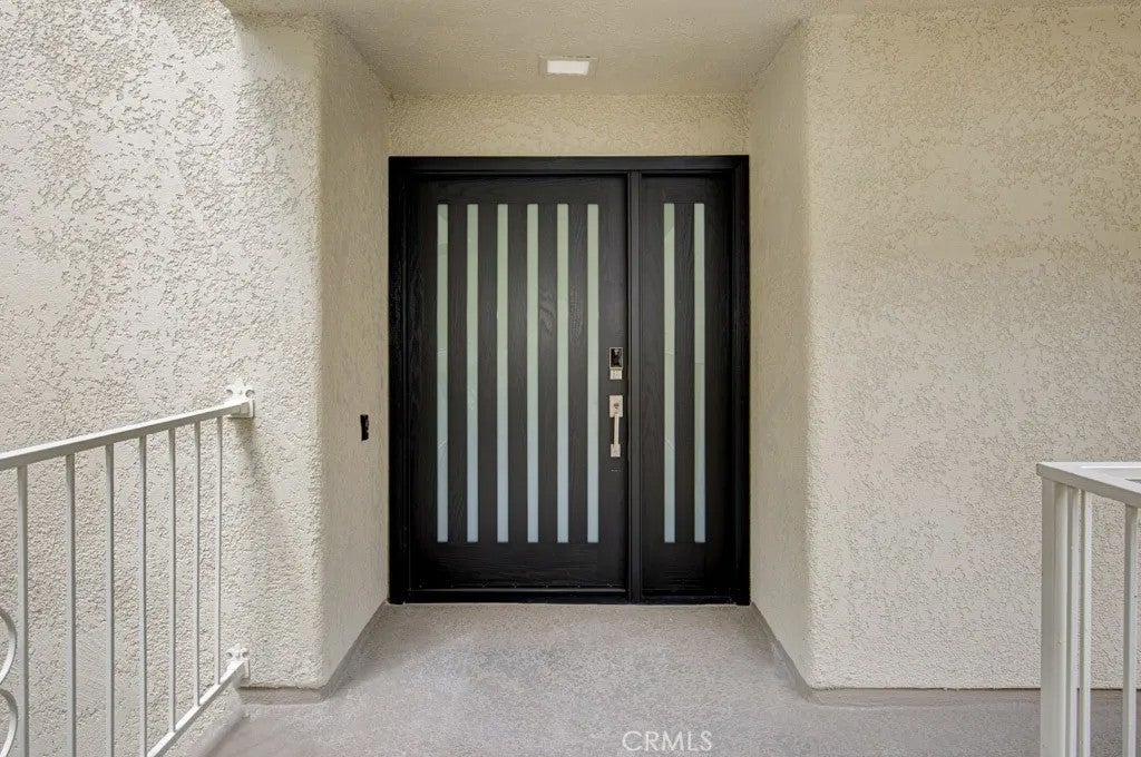 2386 Via Mariposa West West 2F