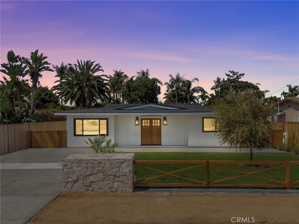 866 La Mirada Avenue