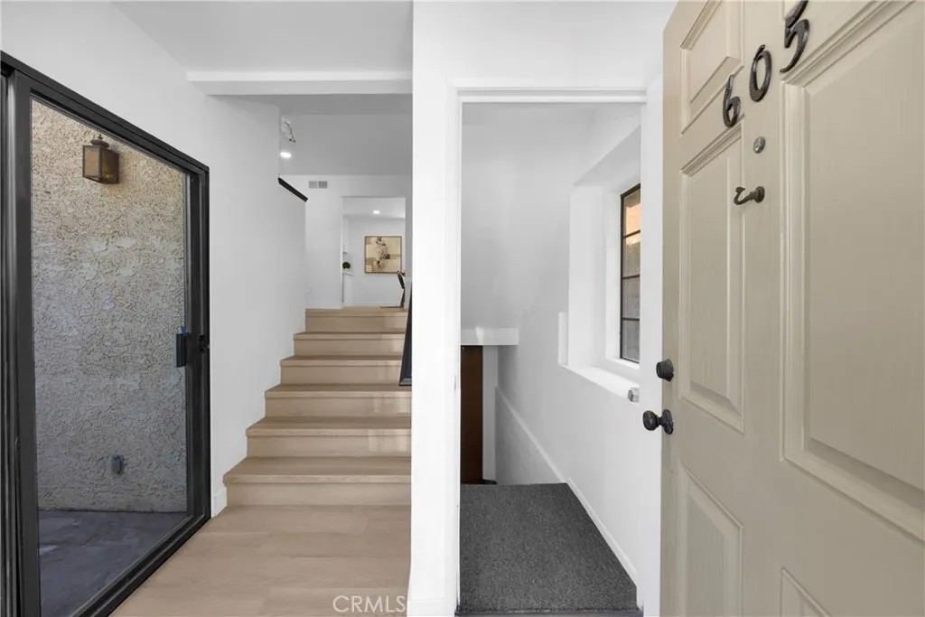 605 N Bedford