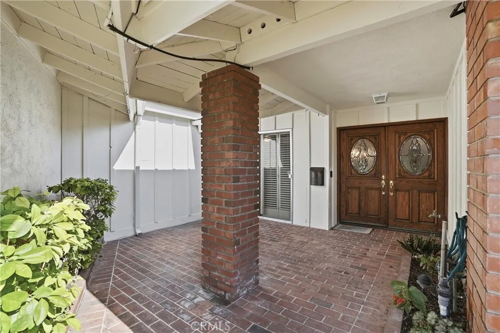 2037 S Capella Court