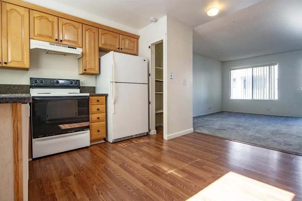 8442 Via Sonoma 80
