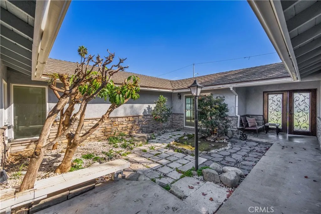 2233 Angelcrest Drive