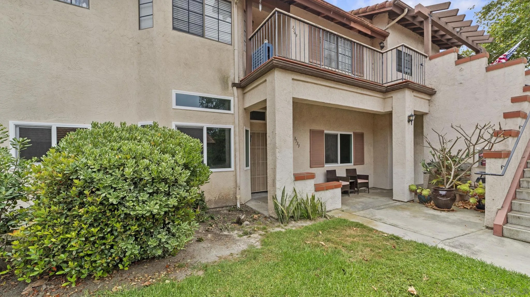 3533 Cedarbridge Way