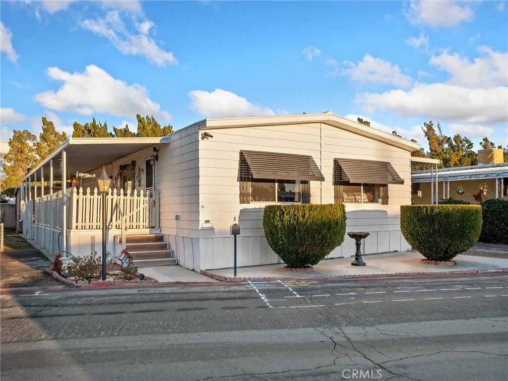 Photo of 21922 Ottawa Rd, Apple Valley, CA 92308 (MLS # HD26009806)