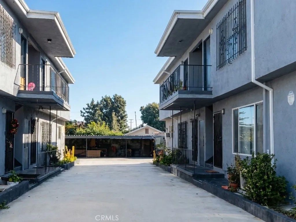 Photo of 2710 Queen, Los Angeles, CA 90039 (MLS # PW26074474)