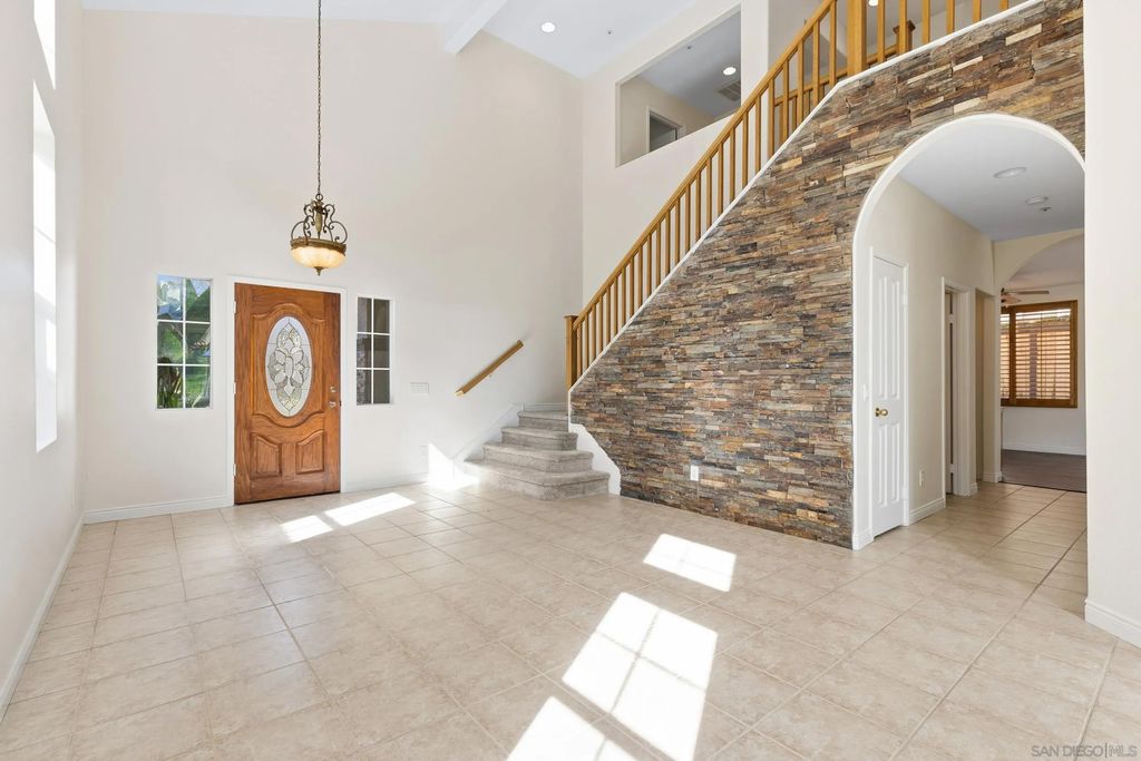 Photo of 3133 Amberwood Ln, Escondido, CA 92027 (MLS # 260002676)