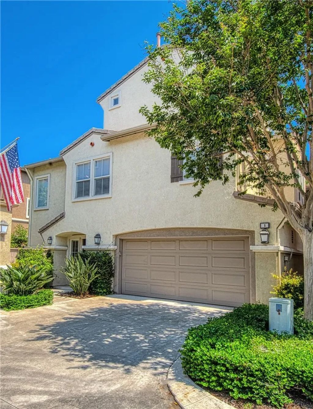 Photo of 5 Ladypalm, Irvine, CA 92618 (MLS # PW26094351)