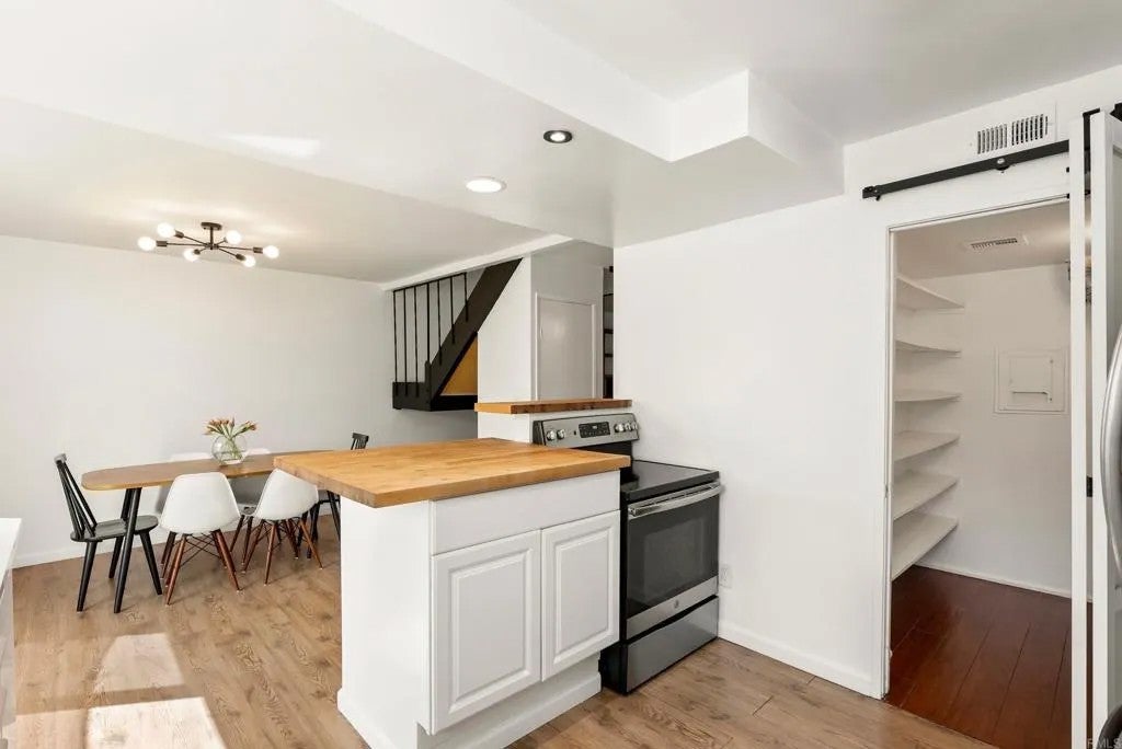 4169 Balboa Way