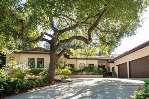 Photo of 31558 Germaine Lane, Westlake Village, CA 91361 (MLS # SR26055493)