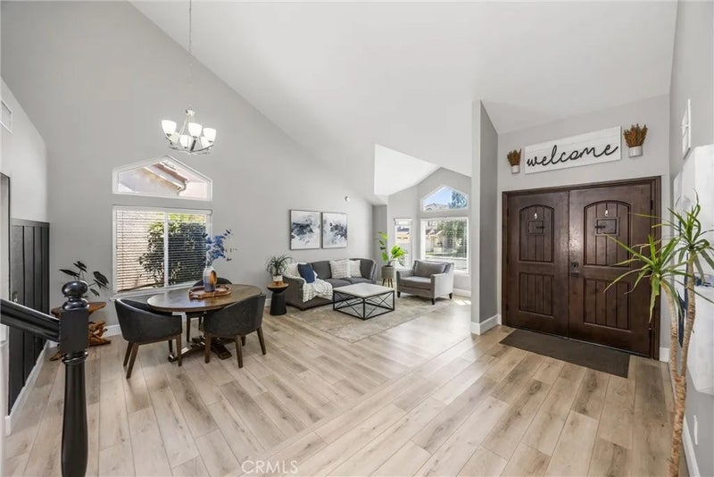 1427 Lookout Court