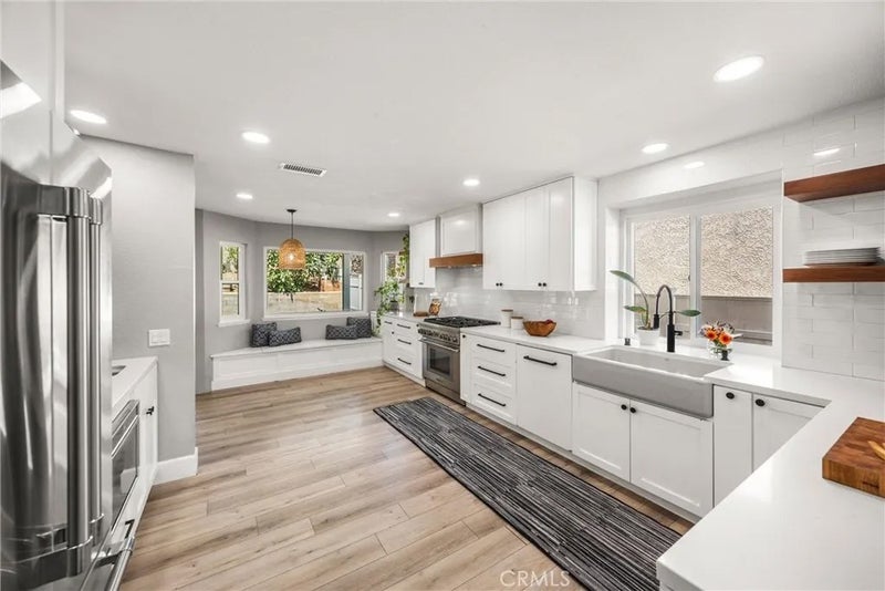 1427 Lookout Court