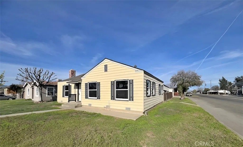 Photo of 397 Hoover, Coalinga, CA 93210 (MLS # FR26077570)