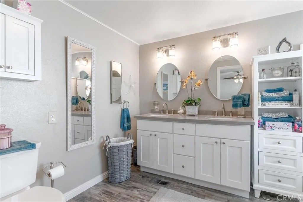 Photo of 38124 Calle Amigable, Murrieta, CA 92563 (MLS # SW25137776)