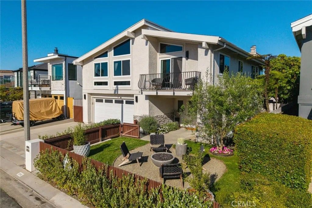 Photo of 956 Tia Juana St, Laguna Beach, CA 92651 (MLS # LG26078011)