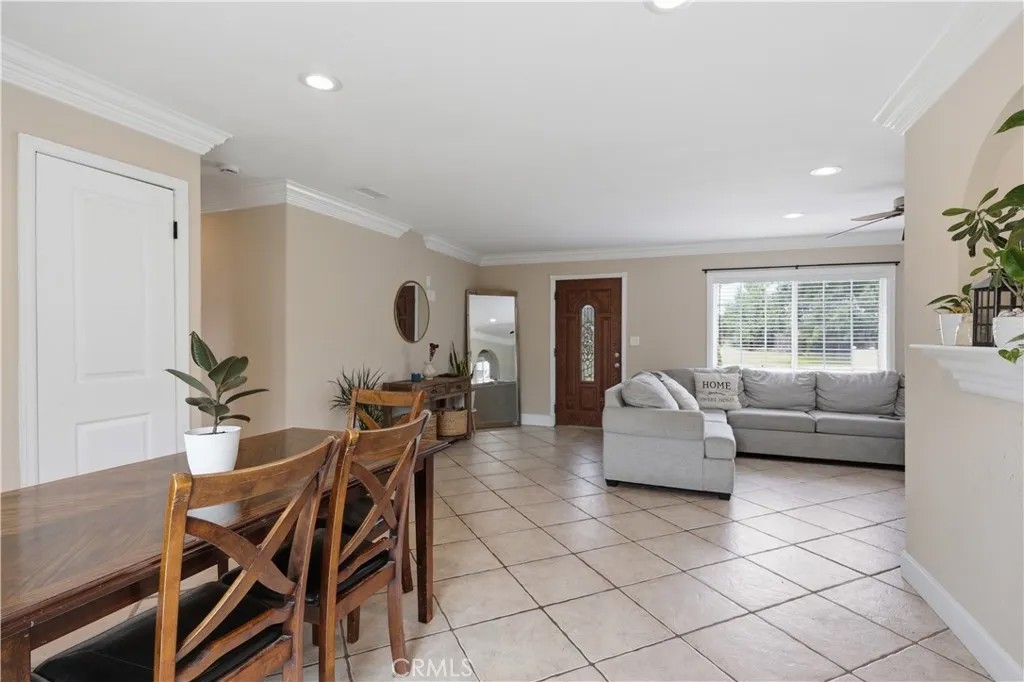 456 N Linden