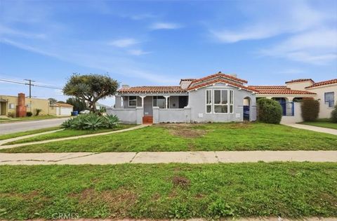 Photo of 3100 W 78th St, Los Angeles, CA 90043 (MLS # DW26016422)