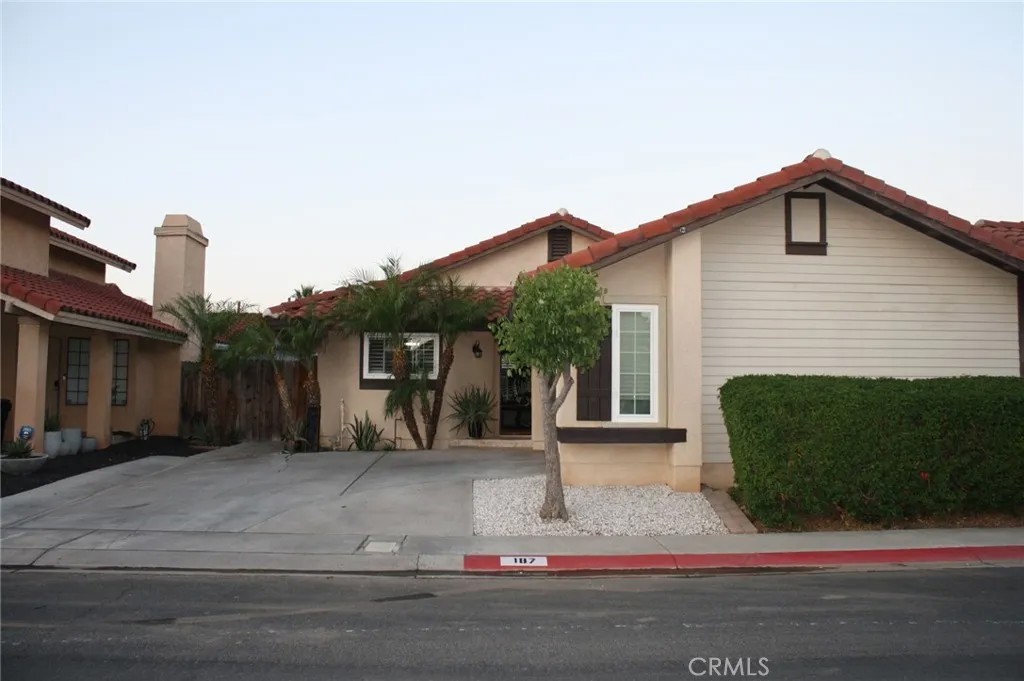 187 Mistletoe Drive