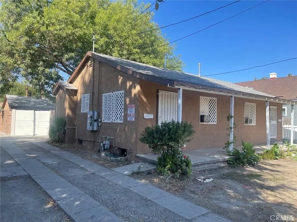 1064 Acacia Avenue