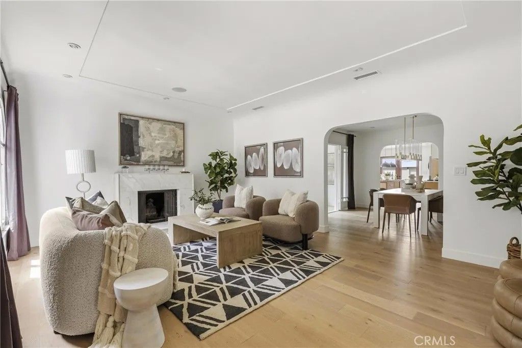 Photo of 1519 Courtney Avenue, Los Angeles, CA 90046 (MLS # PW26082471)