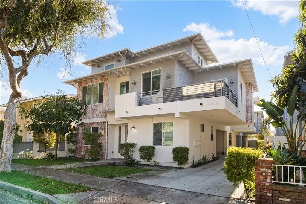 Photo of 2410 Grant Avenue #A, Redondo Beach, CA 90278 (MLS # SB26018651)