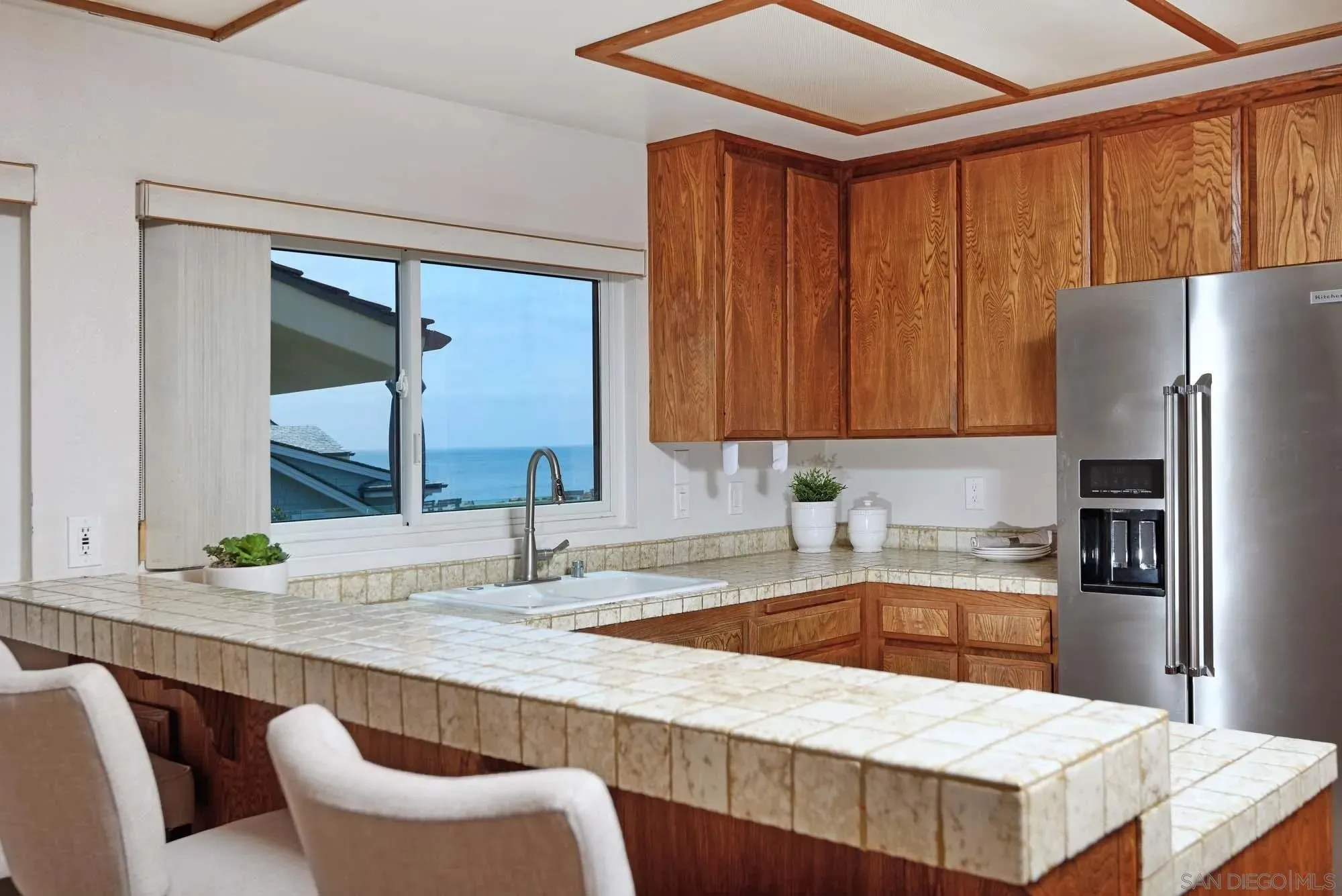 La Jolla, California 92037, United States, 3 Bedrooms Bedrooms, ,3 BathroomsBathrooms,Residential,Active,166702