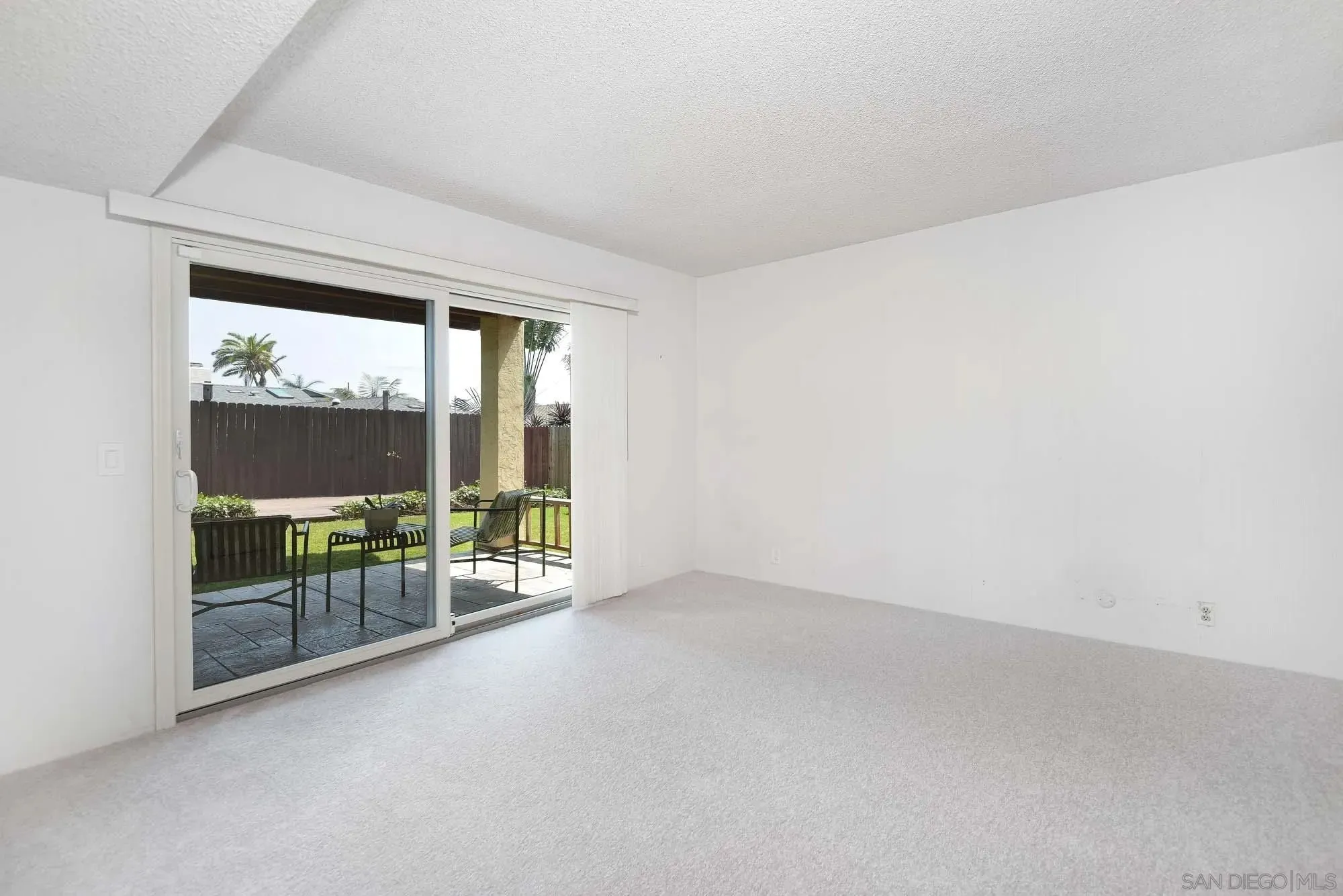 La Jolla, California 92037, United States, 3 Bedrooms Bedrooms, ,3 BathroomsBathrooms,Residential,Active,166702