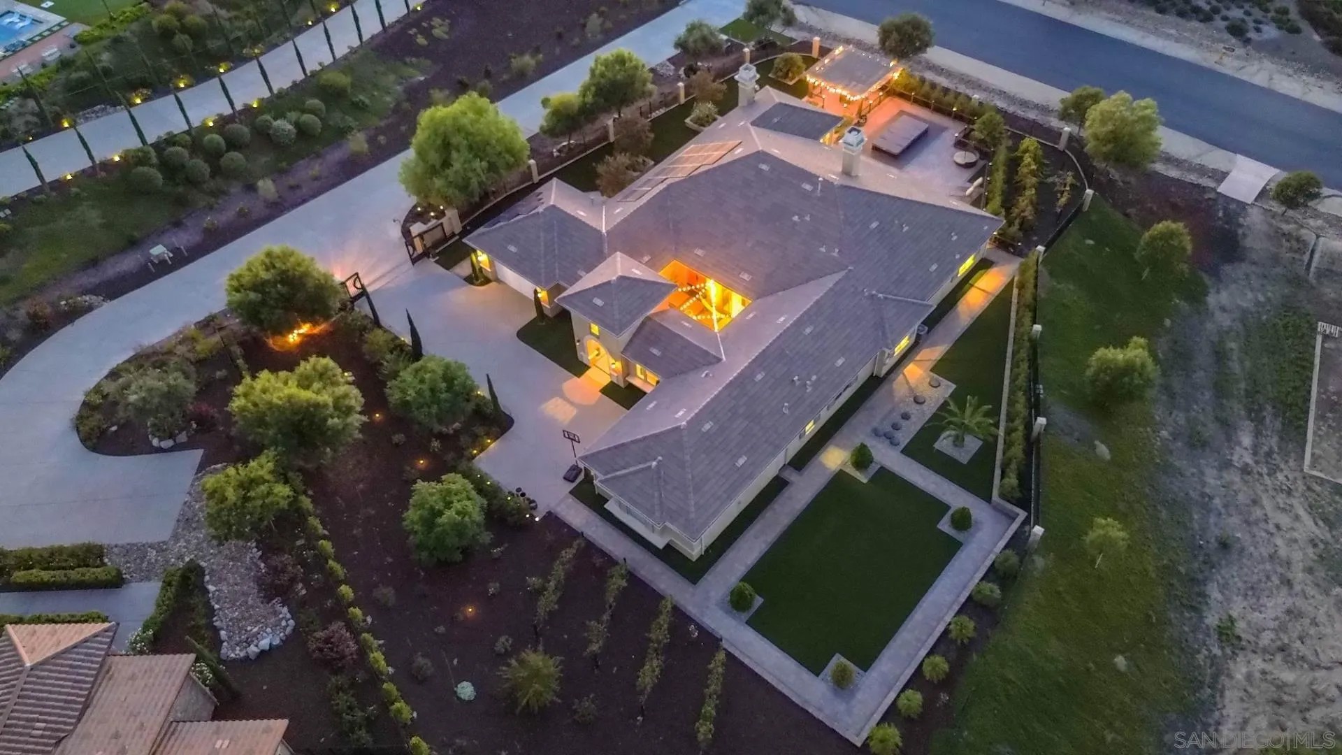 41770 Knoll Vista Lane