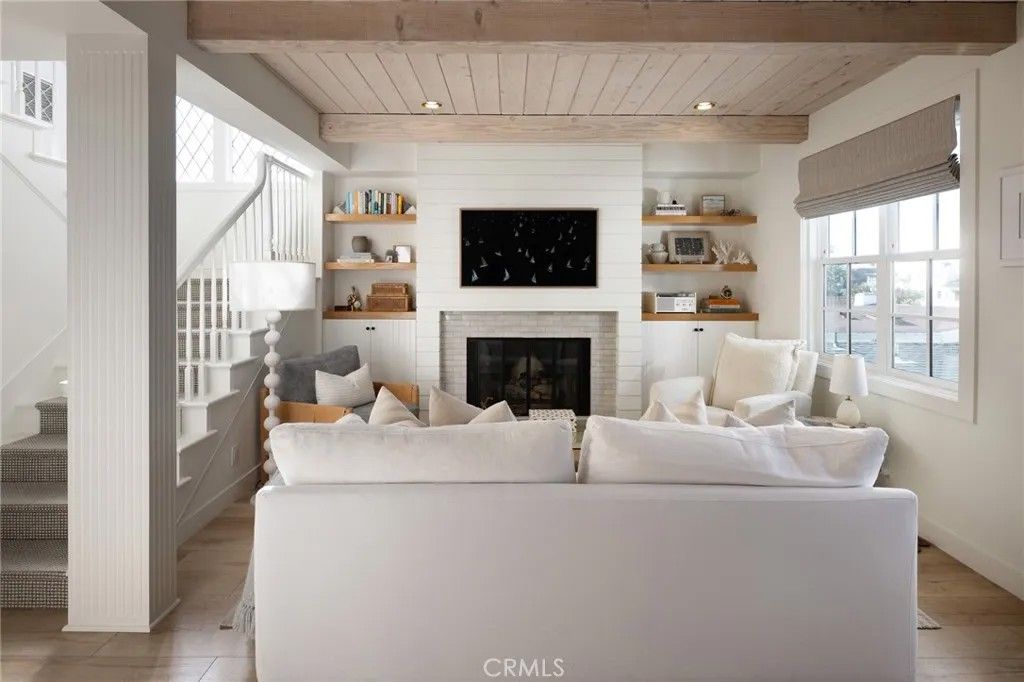 Photo of 416 Dahlia Ave #A2, Corona Del Mar, CA 92625 (MLS # OC26012577)