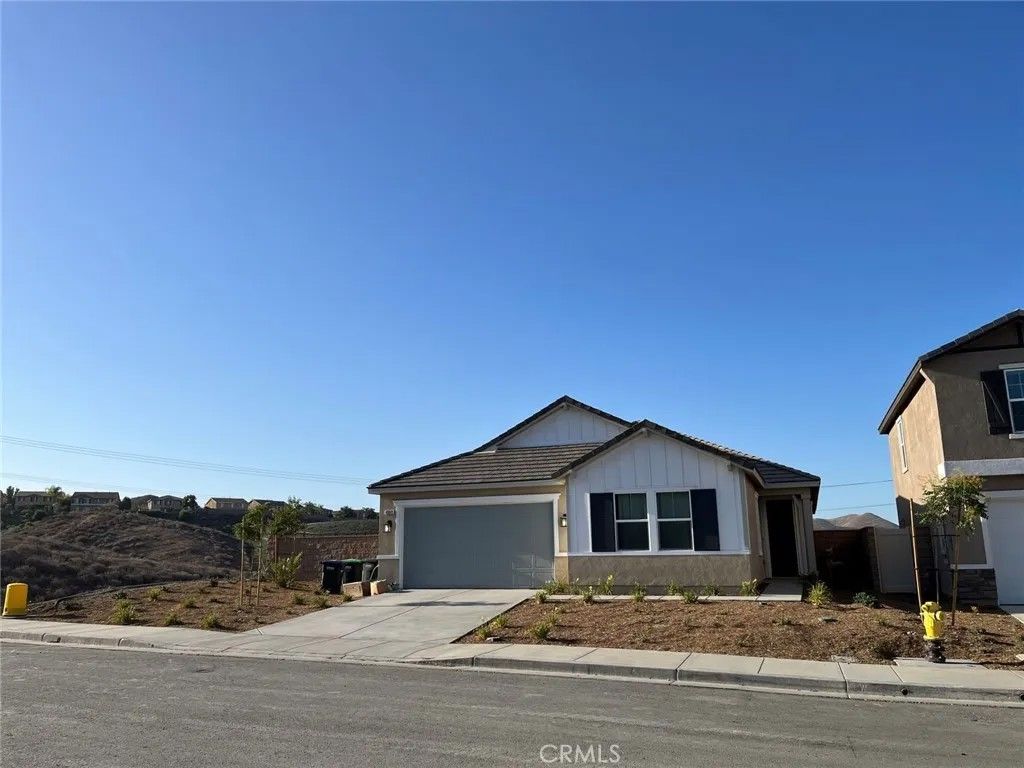 Photo of 45033 Starina St, Lake Elsinore, CA 92532 (MLS # WS26005513)