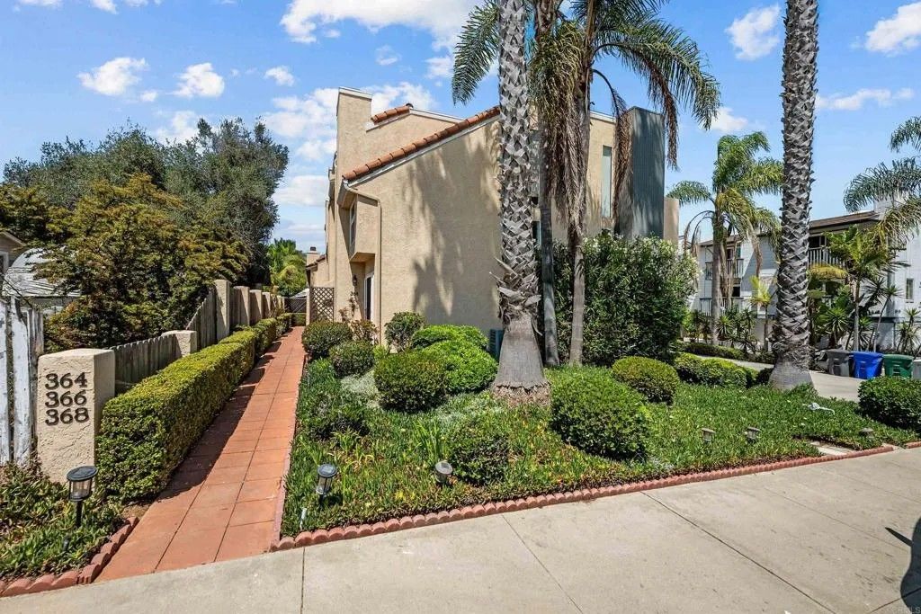 Photo of 368 Hemlock Ave, Carlsbad, CA 92008 (MLS # NDP2508482)