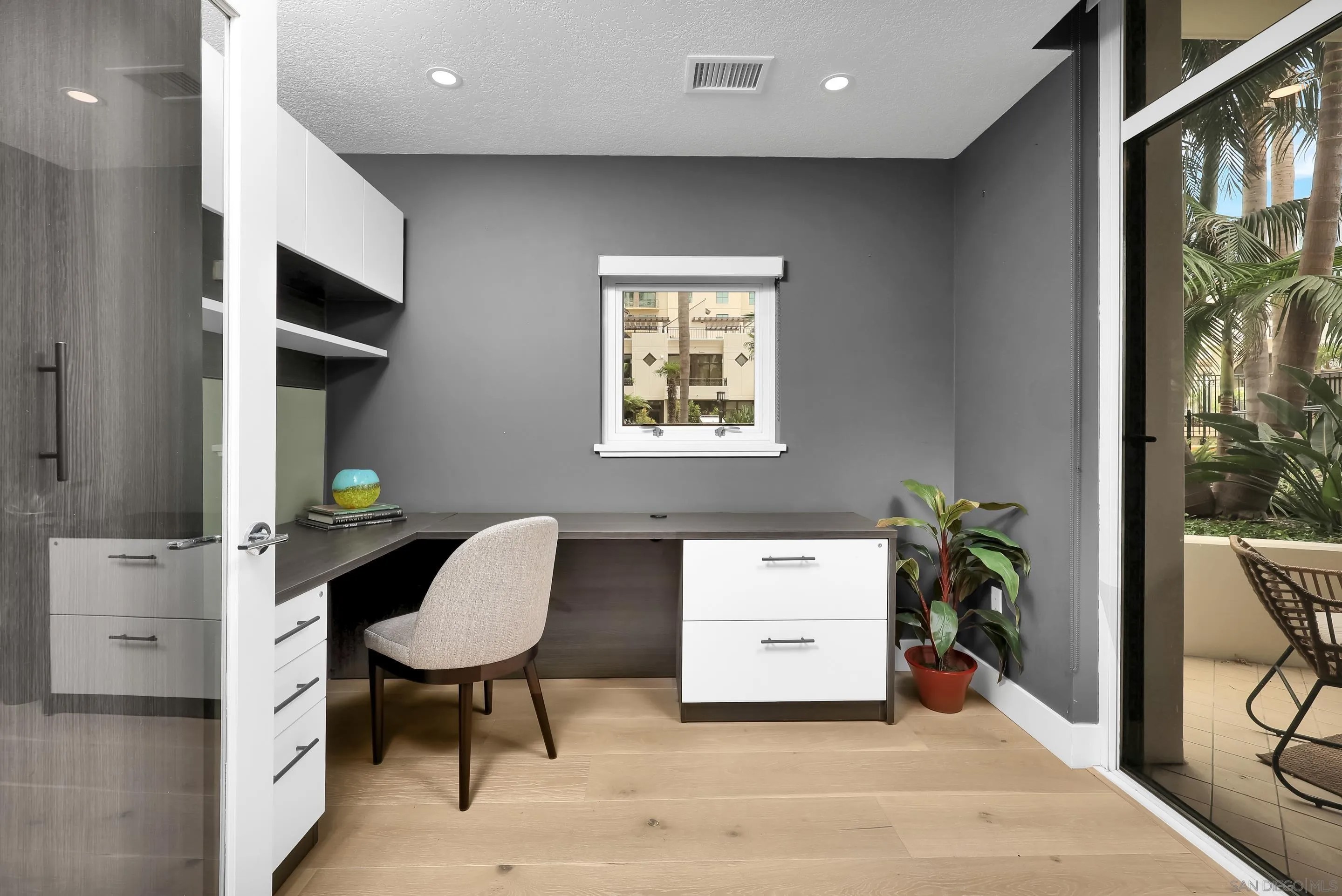 700 W Harbor Drive 201