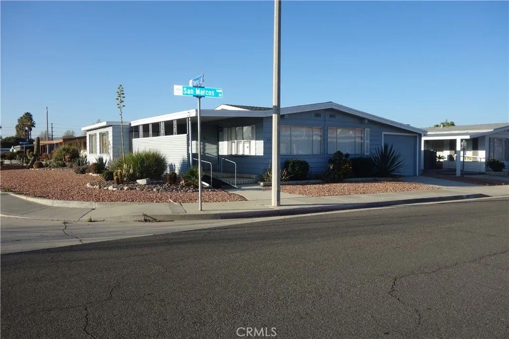 Photo of 951 San Marcos Dr, Hemet, CA 92543 (MLS # IV26053227)